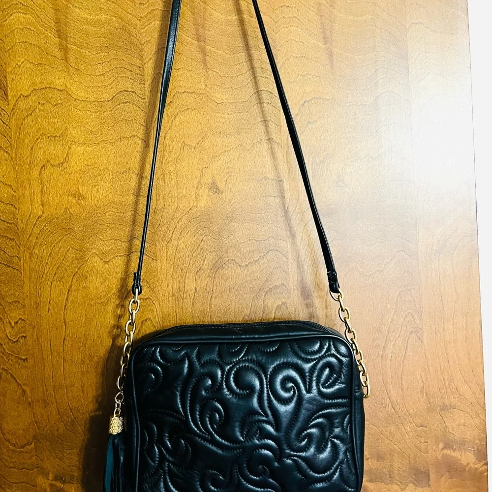 L.J.S. COLLECTION NWOT Square Quilted Faux Leather Crossbody Bag in Black Color